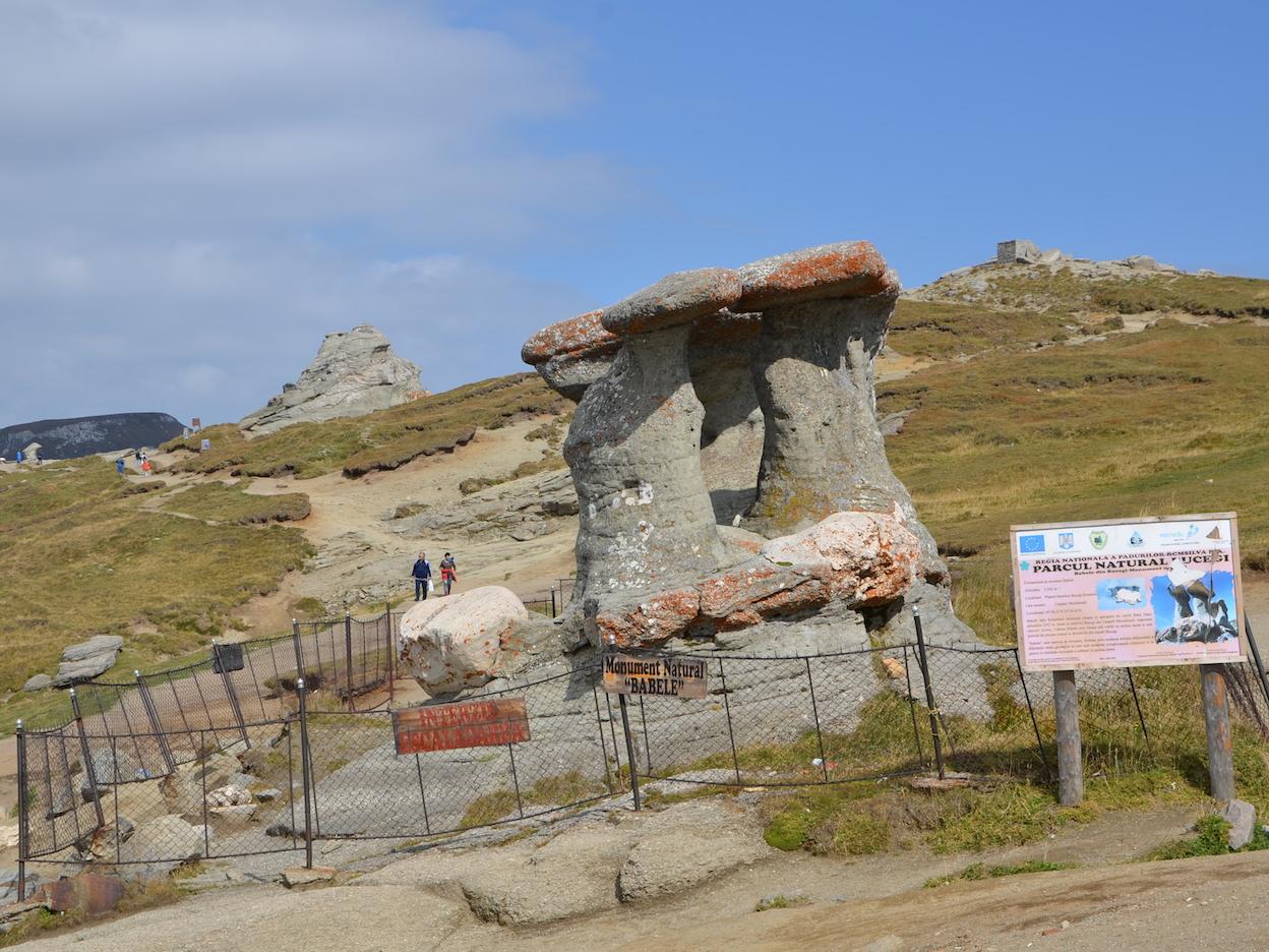 Soil erosion and geosite protection in the Bucegi Nature Park (© E. Reynard)