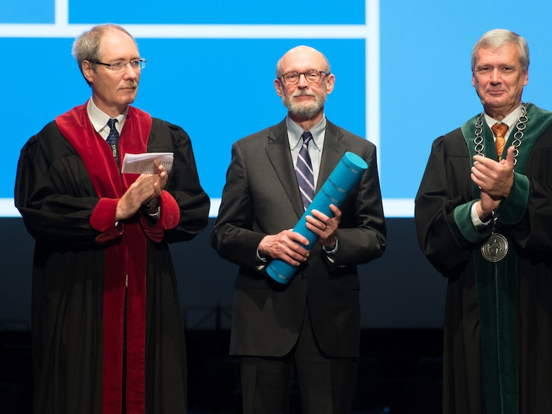 Hommage à John Levine, Professeur honoris causa de la Faculté des sciences sociales et politiques 