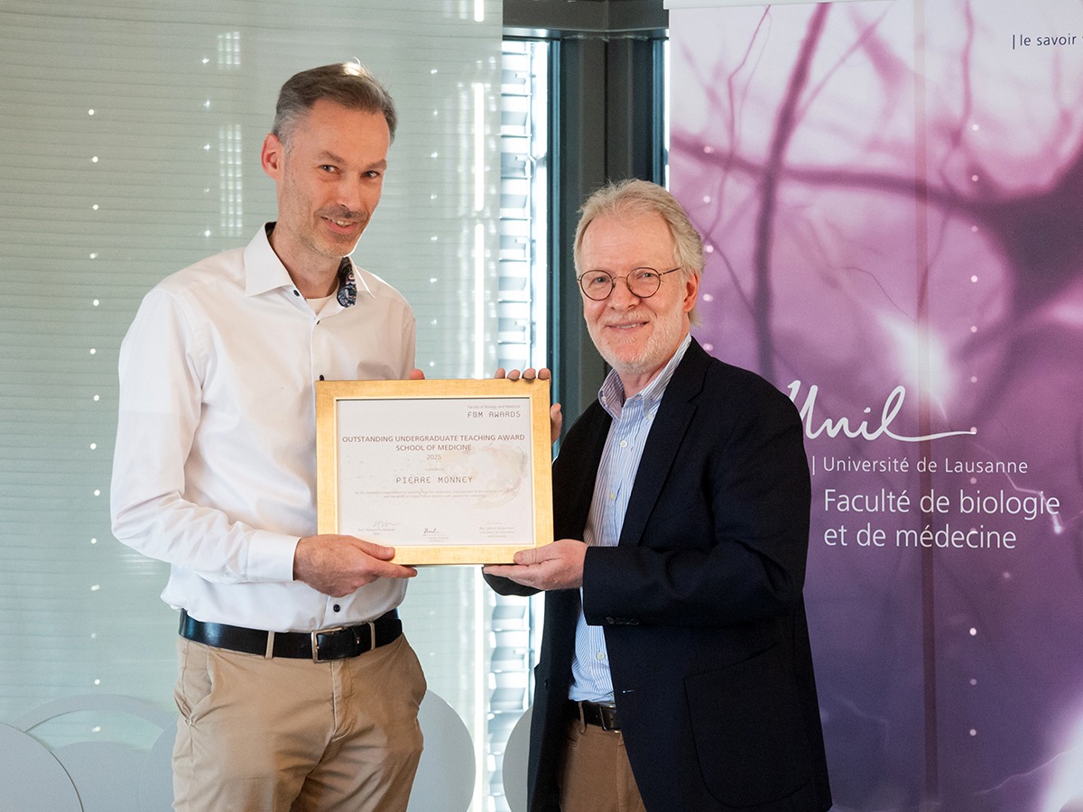 Le Dr Pierre Monney reçoit le Prix d’excellence en enseignement ...